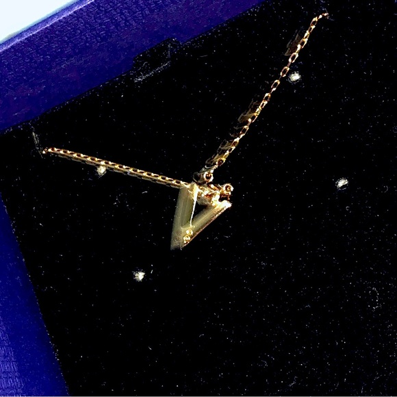 Swarovski Crystals Gold 2 Piece Set Earrings & Necklace - Picture 10 of 15